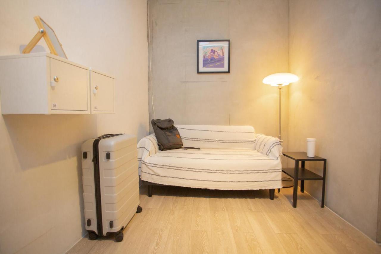Corner Hostel & Cafe Taipei Extérieur photo