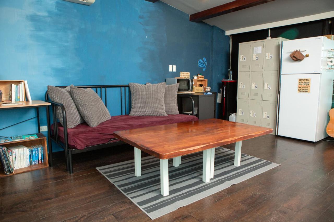 Corner Hostel & Cafe Taipei Extérieur photo