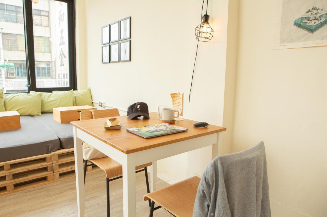 Corner Hostel & Cafe Taipei Extérieur photo