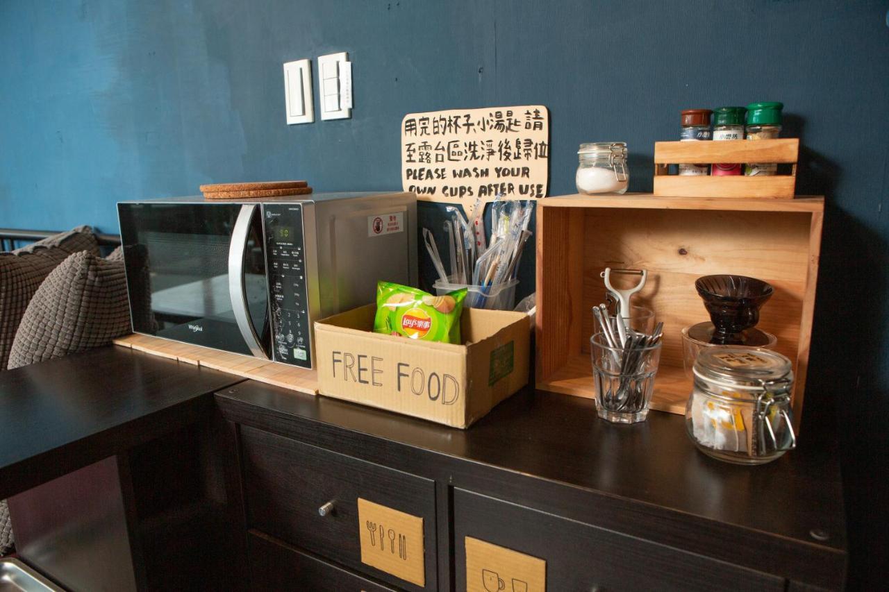 Corner Hostel & Cafe Taipei Extérieur photo