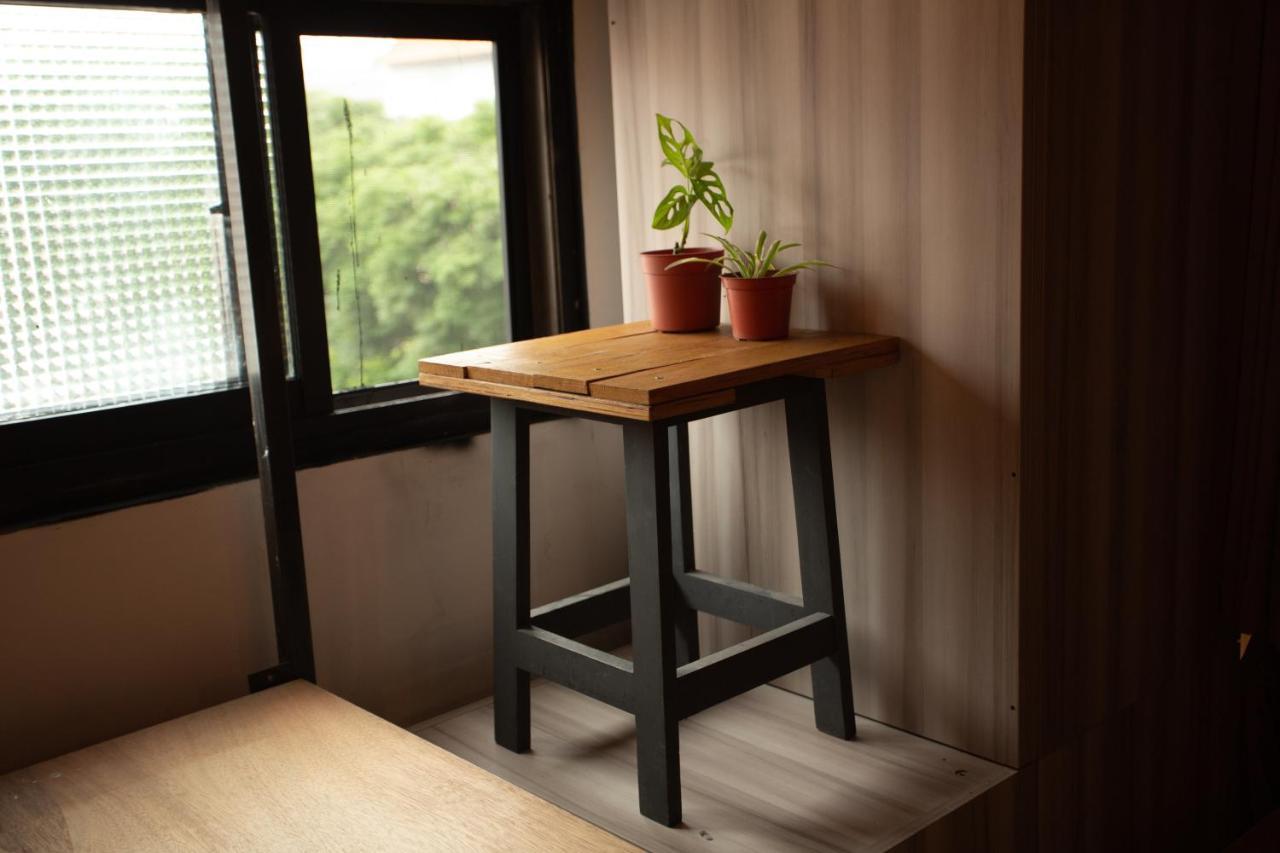 Corner Hostel & Cafe Taipei Extérieur photo